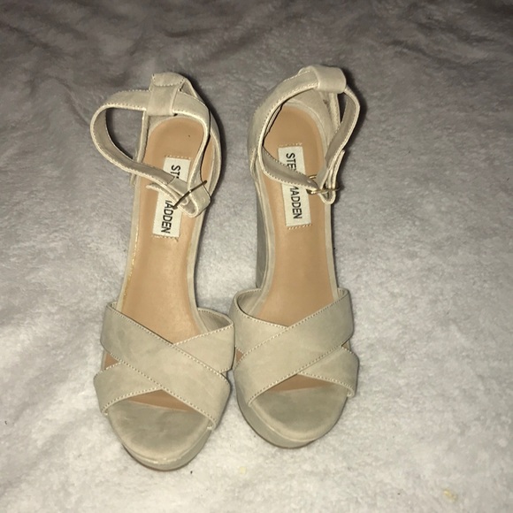 Heels - Picture 1 of 3